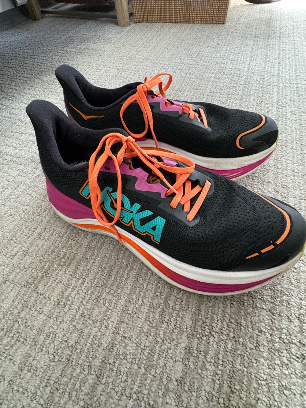Hoka Men’s Skyward X Black Electric Aqua Size 10D/ Women’s 11